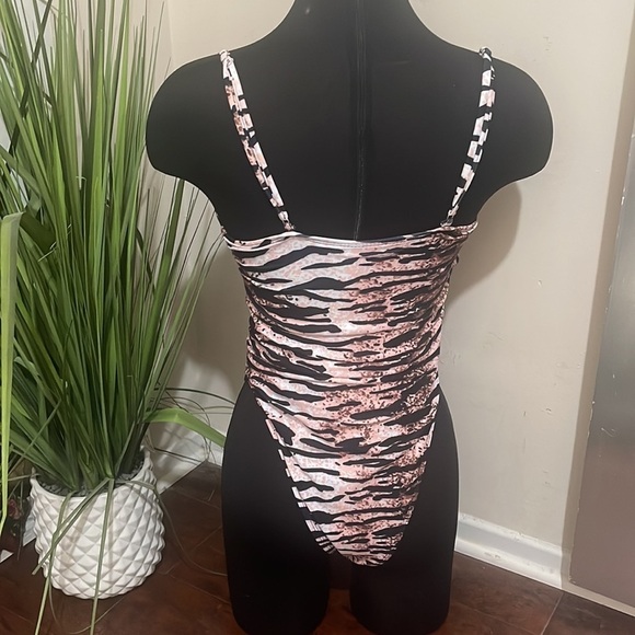 Tiger print one piece bathing suit - Picture 2 of 2